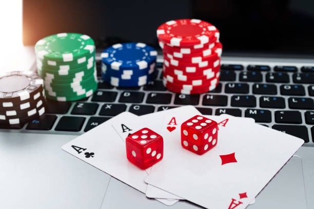FFWS Indonesia game lobby on kingdomtoto alternatif showing slot games and live-dealer tables
